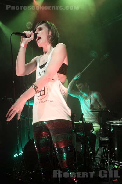 YELLE - 2010-12-02 - PARIS - La Fleche d'Or - 